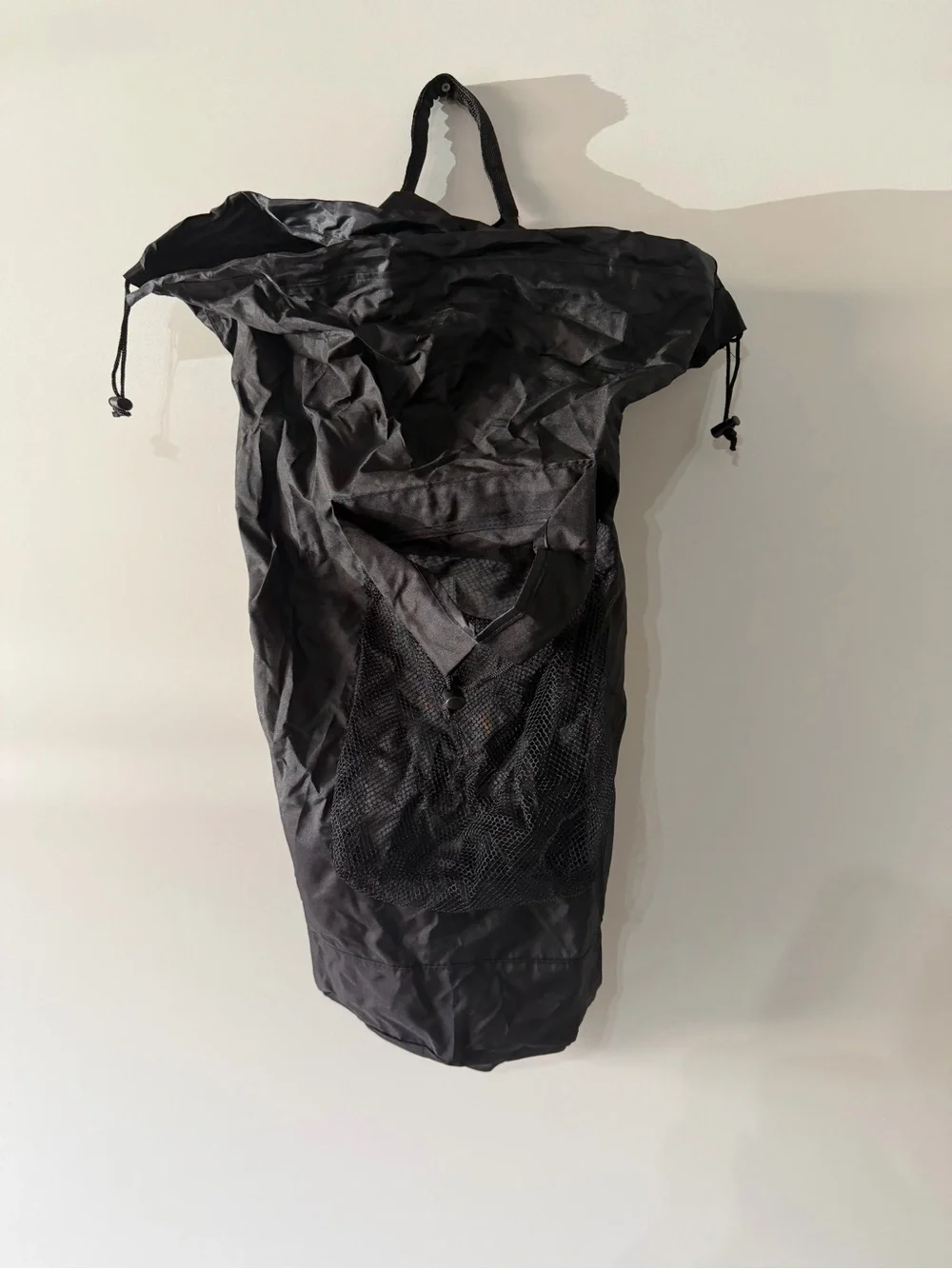 Black Mesh-Front backpack laundry Bag with Drawstring and Carry Handle